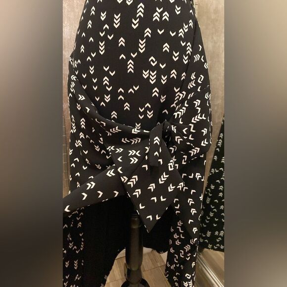 C/MEO Collective Black and White Asymmetrical Wrap Midi Skirt, S - Picture 2 of 8